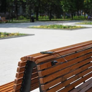 Выбор USB зарядных устройств для уличных скамеек и лавочек
