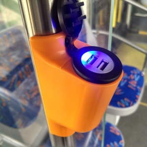 ◼ Зарядные USB устройства в Электробус: розетки для городского общественного транспорта
