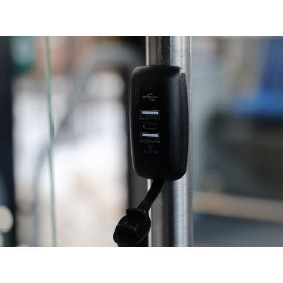 USB зарядная розетка для поручней общественного транспорта USB зарядная розетка для поручней общественного транспорта